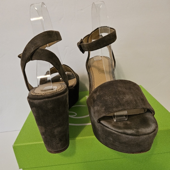 Splendid Sage/Army green suede platform wedge Sandals w/ankle strap.  Size 7.5 - Picture 8 of 15